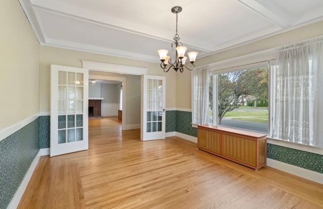 6 Van Horn Street, West Springfield, MA 01089