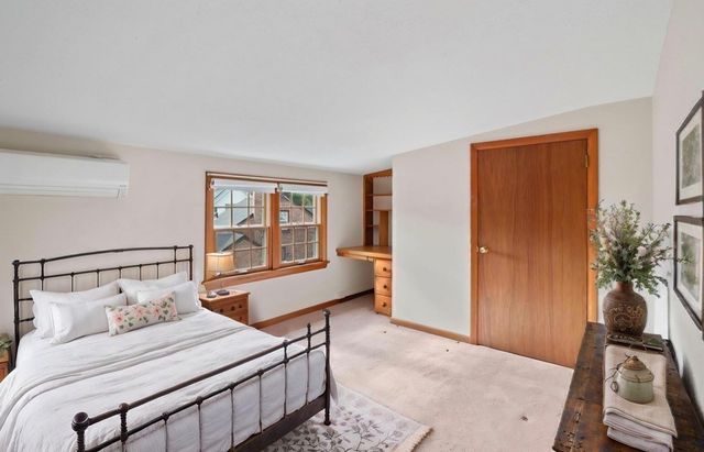 6 Van Horn Street, West Springfield, MA 01089