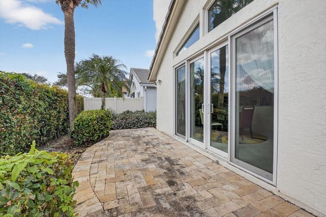 6165 Bay Isles Drive, Boynton Beach, FL 33437