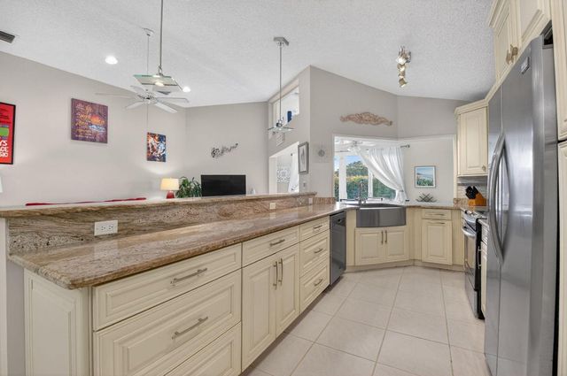 6165 Bay Isles Drive, Boynton Beach, FL 33437