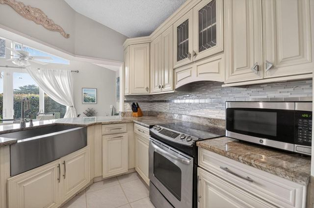 6165 Bay Isles Drive, Boynton Beach, FL 33437