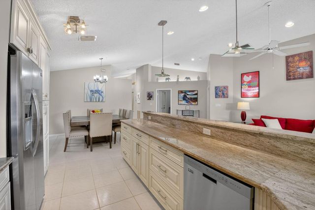 6165 Bay Isles Drive, Boynton Beach, FL 33437