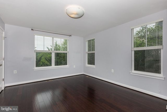 1430 TRAFALGAR LN, Frederick, MD 21701