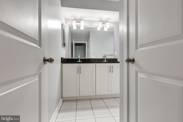 1430 TRAFALGAR LN, Frederick, MD 21701