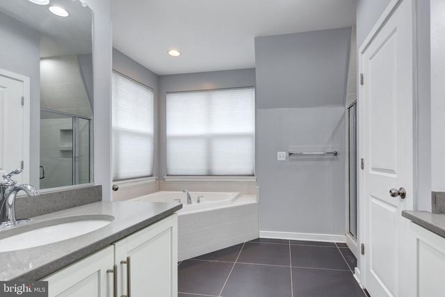 1430 TRAFALGAR LN, Frederick, MD 21701