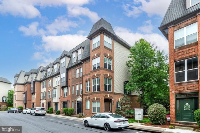 1430 TRAFALGAR LN, Frederick, MD 21701