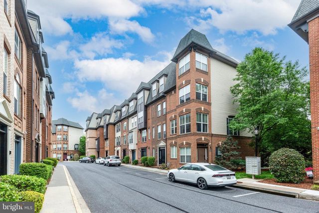 1430 TRAFALGAR LN, Frederick, MD 21701
