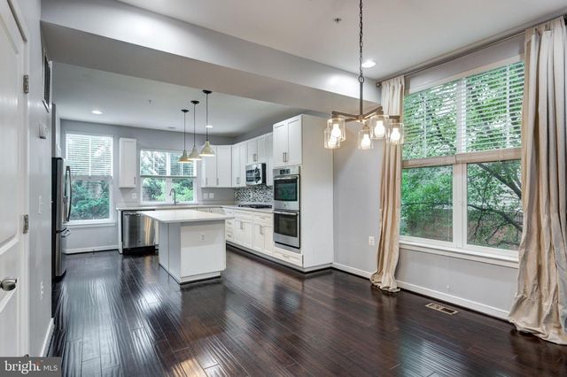 1430 TRAFALGAR LN, Frederick, MD 21701