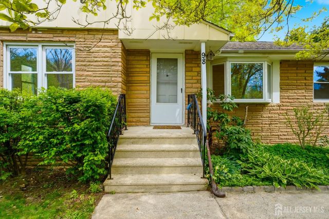 98 S Main Street S, Cranbury, NJ 08512