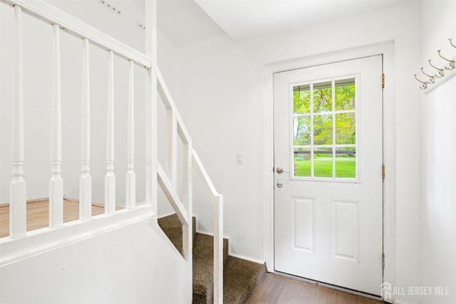 98 S Main Street S, Cranbury, NJ 08512