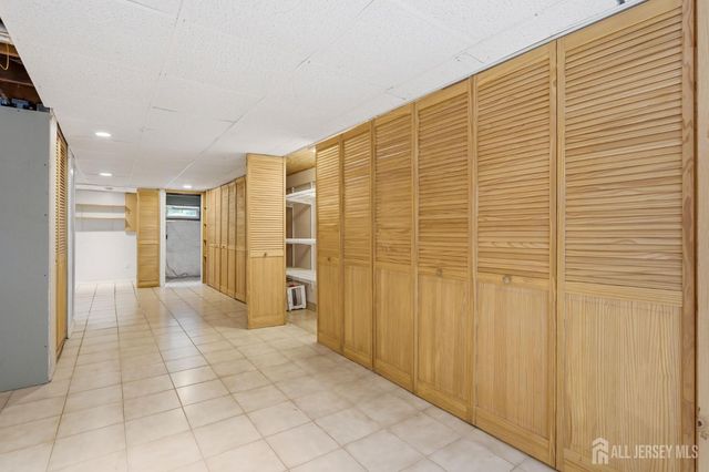 98 S Main Street S, Cranbury, NJ 08512