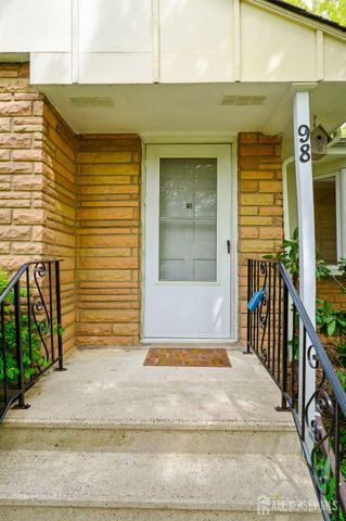 98 S Main Street S, Cranbury, NJ 08512