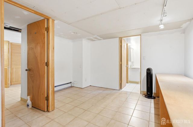 98 S Main Street S, Cranbury, NJ 08512