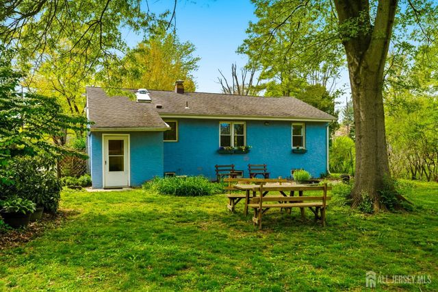 98 S Main Street S, Cranbury, NJ 08512