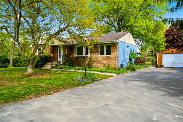 98 S Main Street S, Cranbury, NJ 08512