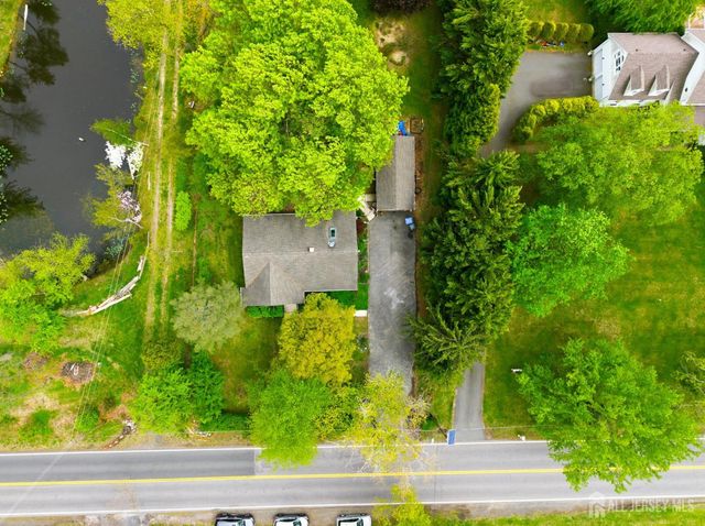 98 S Main Street S, Cranbury, NJ 08512