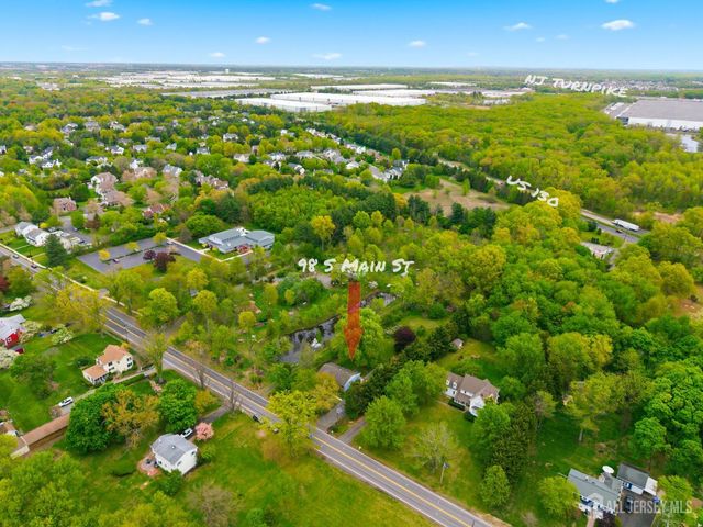 98 S Main Street S, Cranbury, NJ 08512
