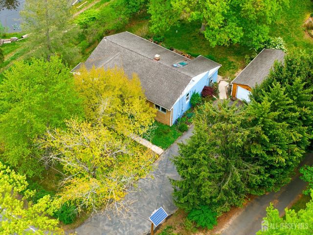 98 S Main Street S, Cranbury, NJ 08512