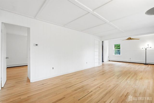 98 S Main Street S, Cranbury, NJ 08512