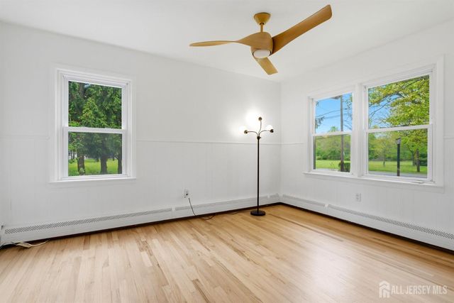 98 S Main Street S, Cranbury, NJ 08512