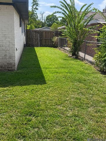 6721 Myrtlewood Dr, Baton Rouge, LA 70812