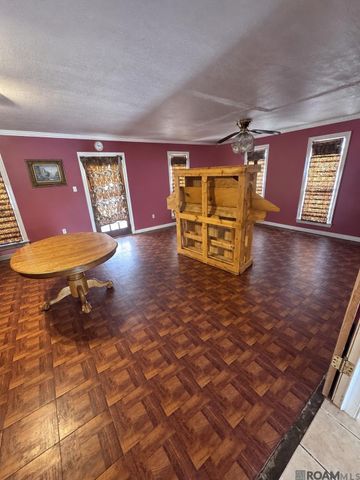 6721 Myrtlewood Dr, Baton Rouge, LA 70812