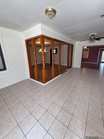 6721 Myrtlewood Dr, Baton Rouge, LA 70812
