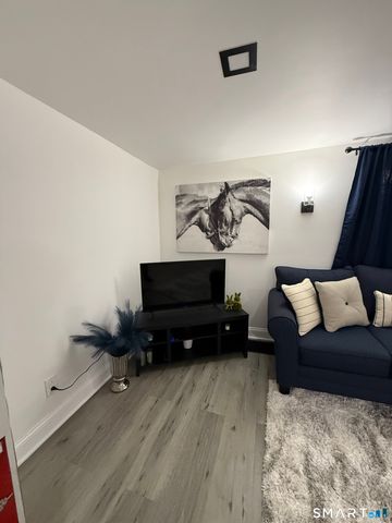 5 Winthrop Street, Torrington, CT 06790