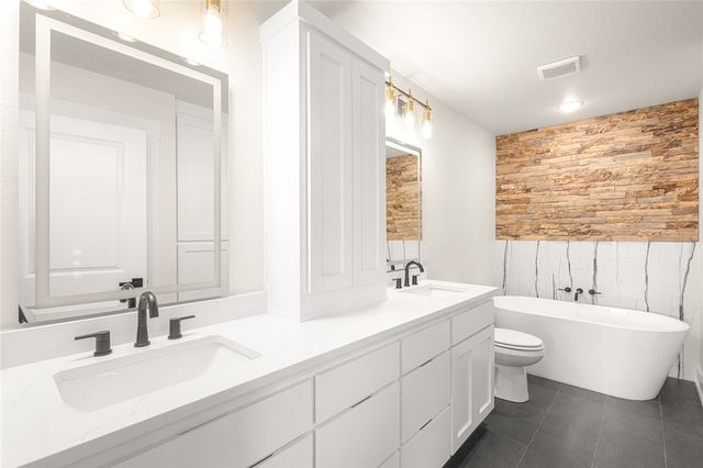 1145 John Renfroe Road, Pea Ridge, AR 72751