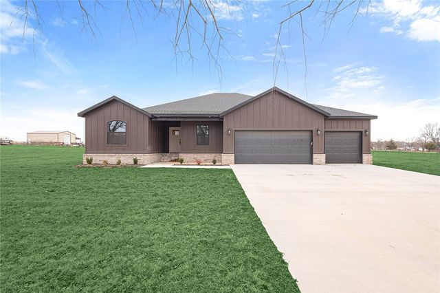 1145 John Renfroe Road, Pea Ridge, AR 72751