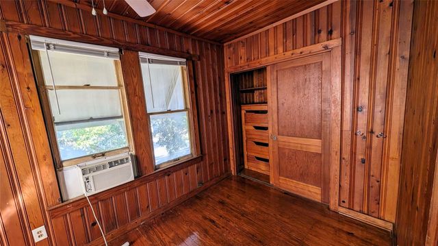 2409 Ridgewood Street, Houston, TX 77006