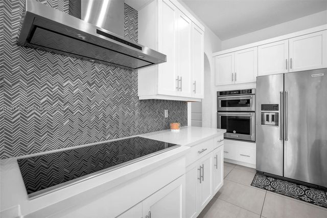 1052 SW 113th Way 1052, Pembroke Pines, FL 33025