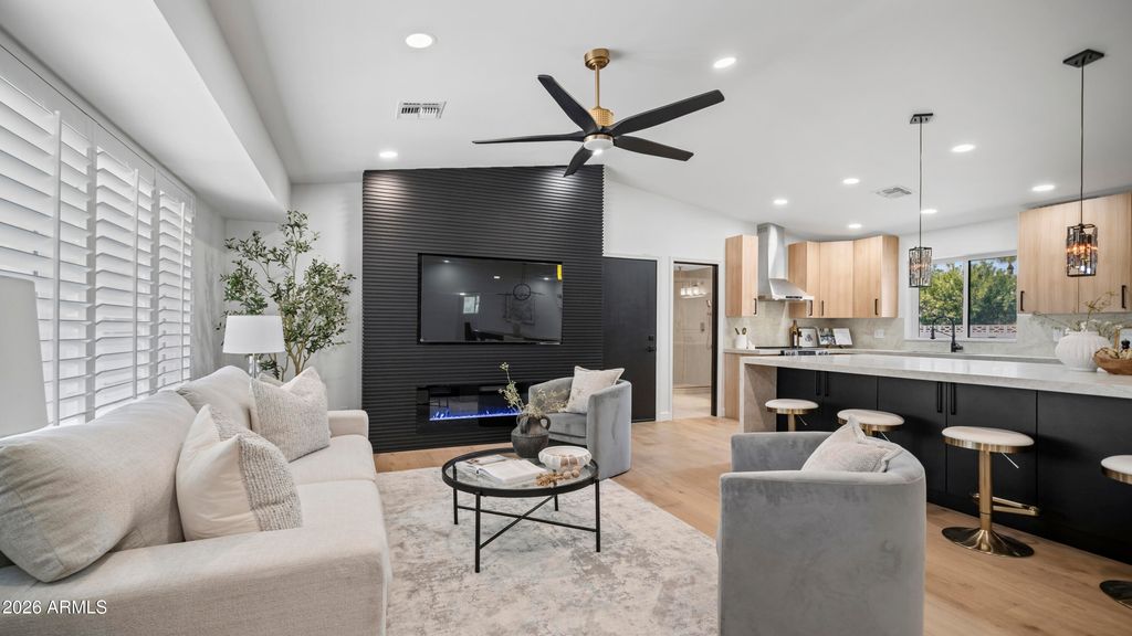 8620 E SELLS Drive, Scottsdale, AZ 85251 — photo 4