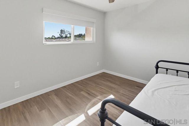 5516 Caminito Roberto, San Diego, CA 92111