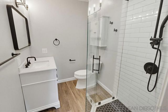 5516 Caminito Roberto, San Diego, CA 92111