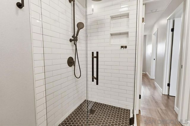 5516 Caminito Roberto, San Diego, CA 92111