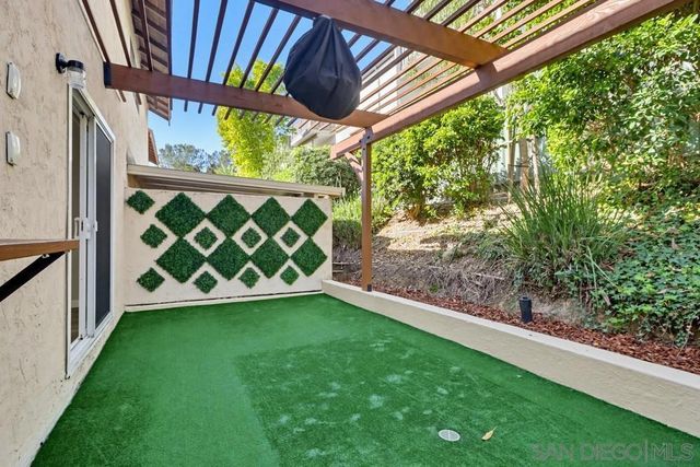 5516 Caminito Roberto, San Diego, CA 92111