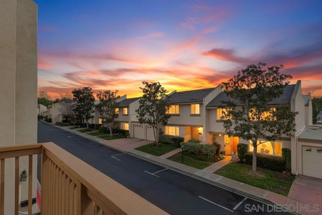 5516 Caminito Roberto, San Diego, CA 92111