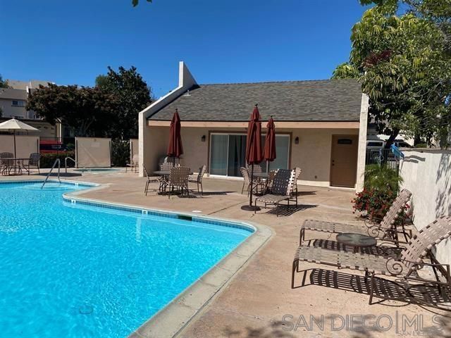 5516 Caminito Roberto, San Diego, CA 92111