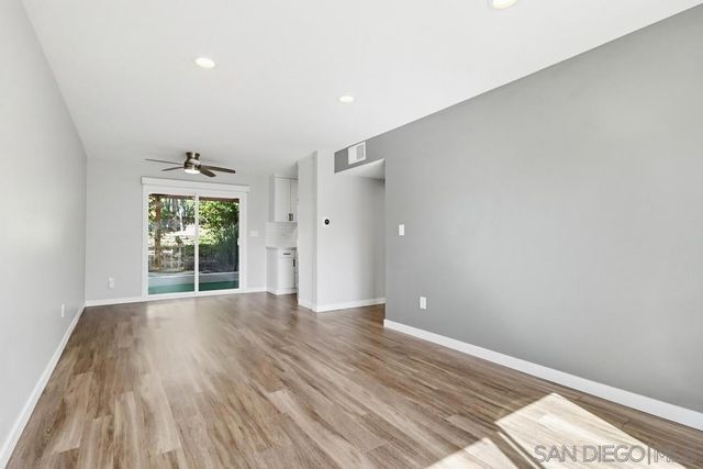 5516 Caminito Roberto, San Diego, CA 92111