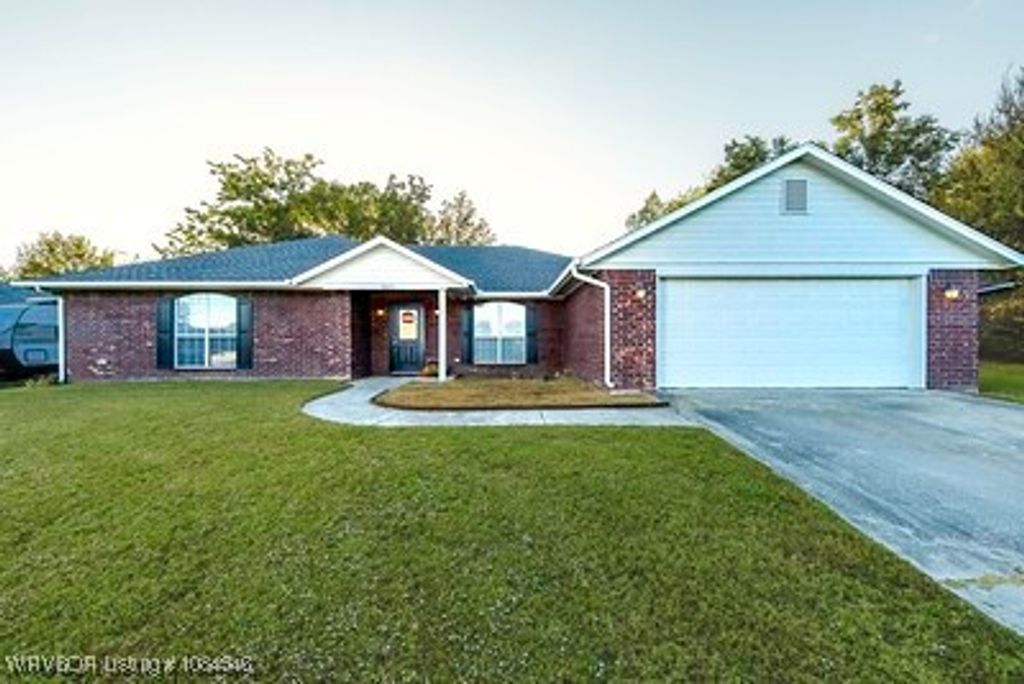 1605 Preakness Place, Sallisaw, OK 74955
