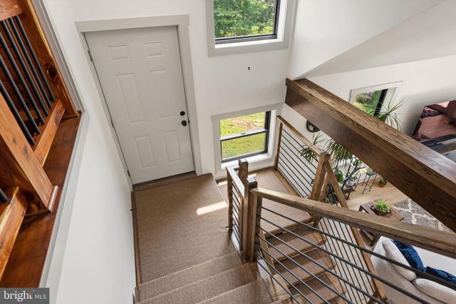3967 HIDDEN VALLEY LN, Linden, VA 22642