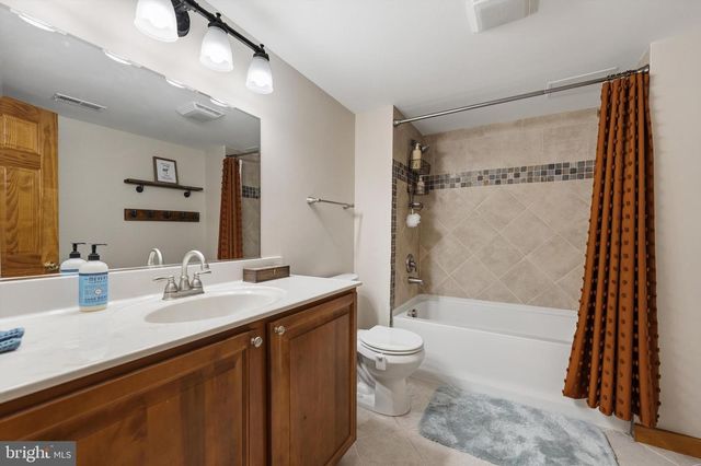 3967 HIDDEN VALLEY LN, Linden, VA 22642