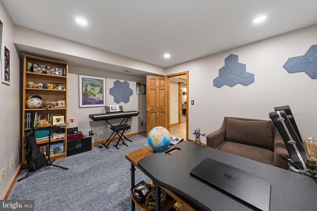 3967 HIDDEN VALLEY LN, Linden, VA 22642