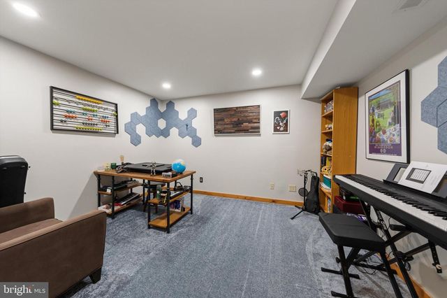 3967 HIDDEN VALLEY LN, Linden, VA 22642