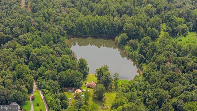 3967 HIDDEN VALLEY LN, Linden, VA 22642