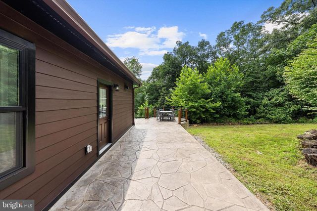 3967 HIDDEN VALLEY LN, Linden, VA 22642