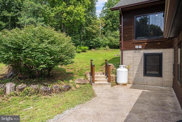 3967 HIDDEN VALLEY LN, Linden, VA 22642