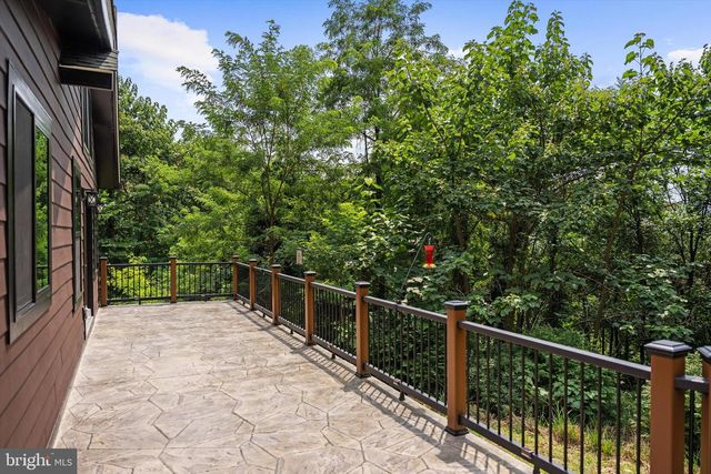 3967 HIDDEN VALLEY LN, Linden, VA 22642