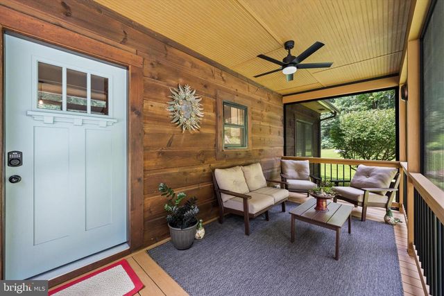 3967 HIDDEN VALLEY LN, Linden, VA 22642